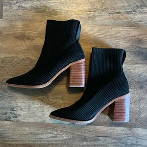 Steve Madden Black Ankle Boots (women’s 7.5)